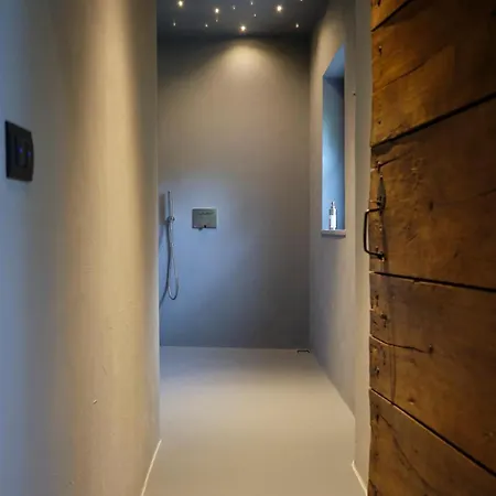 Luxury Sali E Tabacchi Bed & Breakfast 4*